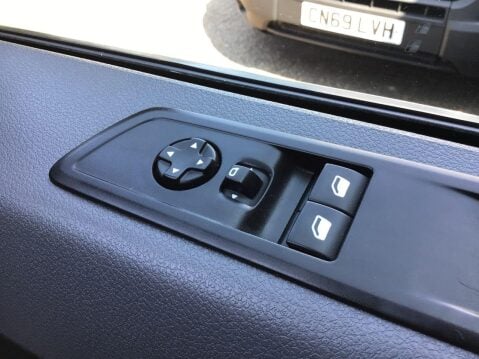 Vauxhall Vivaro 1.5 L2H1 2900 SPORTIVE S/S 101 BHP 26