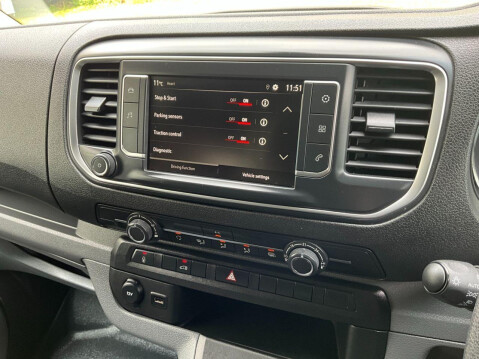 Vauxhall Vivaro 1.5 L2H1 F2900 DYNAMIC S/S 101 BHP 22