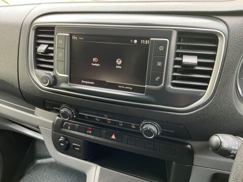 Vauxhall Vivaro 1.5 L2H1 F2900 DYNAMIC S/S 101 BHP 23