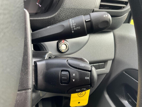 Vauxhall Vivaro 1.5 L2H1 F2900 DYNAMIC S/S 101 BHP 29