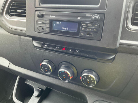 Vauxhall Movano 2.3 L3H2 F3500 135 BHP 19