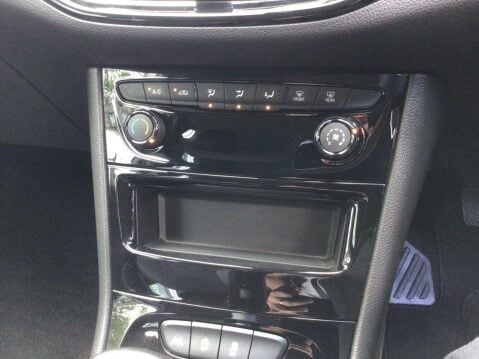 Vauxhall Astra 1.2 SRI 5d 144 BHP 17