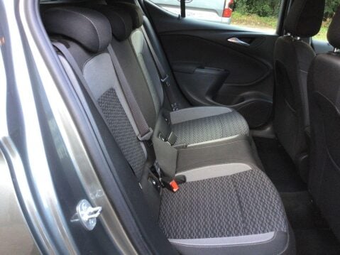 Vauxhall Astra 1.2 SRI 5d 144 BHP 29