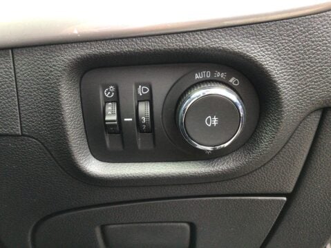 Vauxhall Astra 1.2 SRI 5d 144 BHP 38