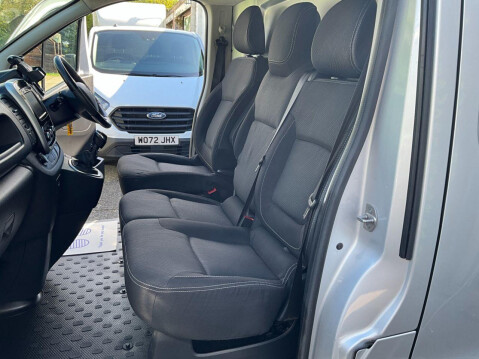 Renault Trafic 2.0 SL28 SPORT ENERGY DCI 120 BHP 13