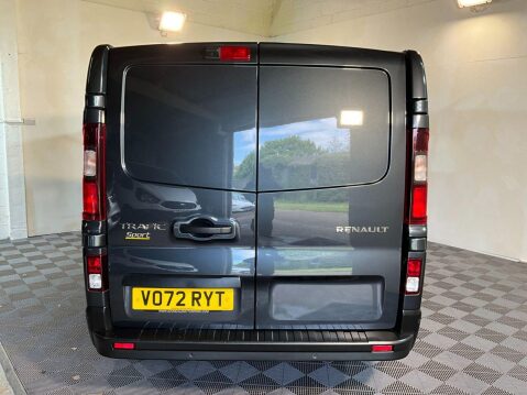 Renault Trafic 2.0 LL30 SPORT DCI 150 BHP 5