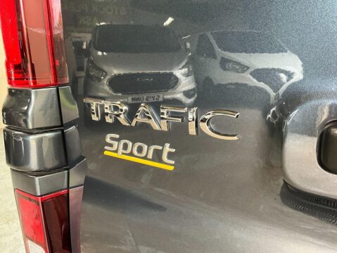 Renault Trafic 2.0 LL30 SPORT DCI 150 BHP 10