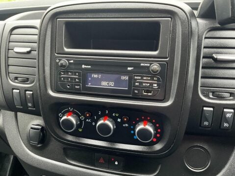 Renault Trafic 2.0 LL30 BUSINESS PLUS ENERGY DCI 144 BHP 28