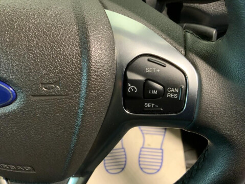 Ford Transit Courier 1.5 LIMITED TDCI 99 BHP 10