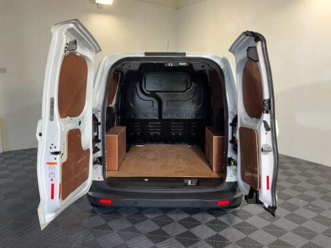 Ford Transit Courier 1.0 LIMITED 99 BHP 7