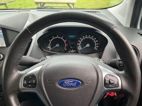 Ford Transit Courier 1.0 LIMITED 99 BHP 15