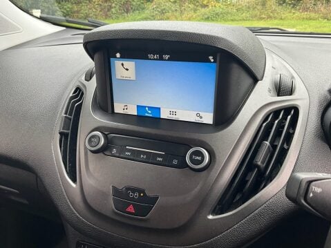 Ford Transit Courier 1.0 LIMITED 99 BHP 24
