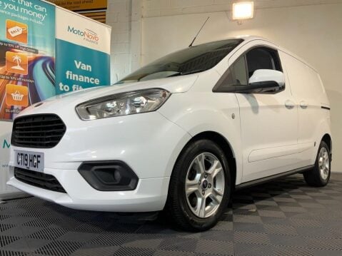 Ford Transit Courier 1.0 LIMITED 99 BHP 39