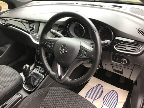 Vauxhall Astra 1.4 SRI 5d 148 BHP 9