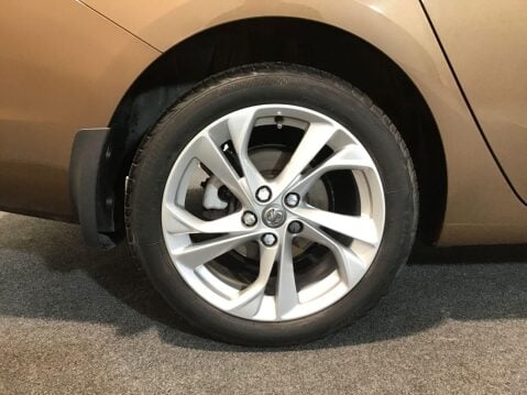 Vauxhall Astra 1.4 SRI 5d 148 BHP 8