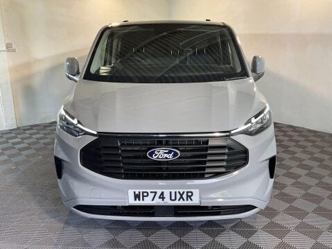Ford Transit Custom 2.0 300 EcoBlue Limited Crew Van Auto L2 H1 Euro 6 (s/s) 5dr 3