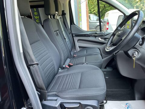 Ford Transit Custom 2.0 300 EcoBlue Limited Crew Van L1 H1 Euro 6 (s/s) 5dr (6 Seat) 12