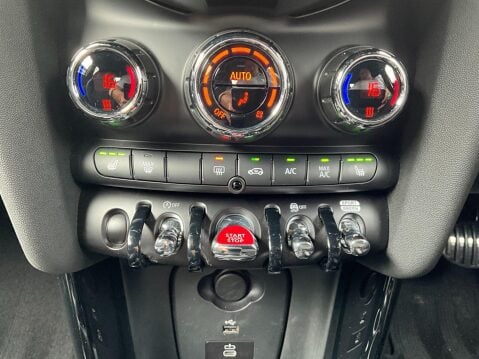 Mini Hatch 1.5 Cooper Sport Steptronic Euro 6 (s/s) 5dr 25