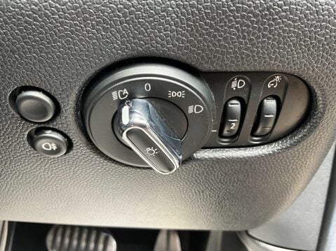 Mini Hatch 1.5 Cooper Sport Steptronic Euro 6 (s/s) 5dr 39