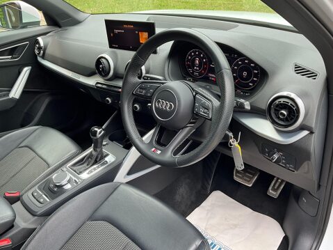 Audi Q2 1.5 TFSI CoD 35 S line S Tronic Euro 6 (s/s) 5dr 11