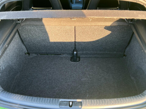 Volkswagen Scirocco 2.0 TDI GT DSG Euro 5 3dr 37