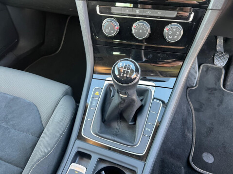 Volkswagen Golf 2.0 TDI BlueMotion Tech GT Euro 5 (s/s) 5dr 28