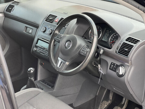 Volkswagen Touran 2.0 TDI SE Euro 5 5dr 17