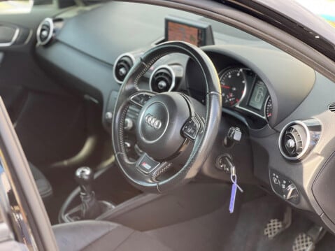 Audi A1 1.6 TDI S line Sportback Euro 5 (s/s) 5dr 14