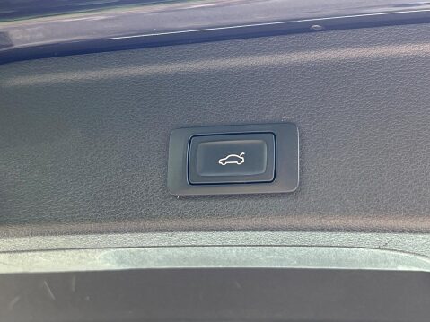 Audi A4 3.0 TDI V6 S line Tiptronic quattro Euro 6 (s/s) 5dr 37