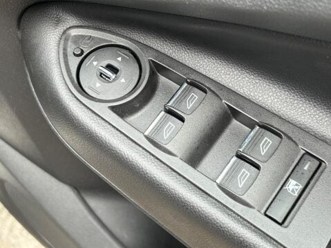 Ford Kuga 2.0 TDCi Titanium X AWD Euro 5 5dr 28