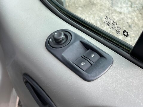 Vauxhall Vivaro 2.0 2900 CDTi ecoFLEX FWD L1 4dr 24