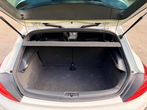 Volkswagen Scirocco 2.0 TDI BlueMotion Tech R-Line DSG Euro 6 (s/s) 3dr 27