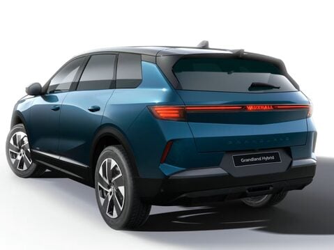 New Grandland Ultimate 1.2 136PS Hybrid from £411 per month 6.9% APR PCP 3