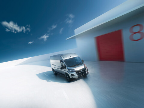 Movano 5