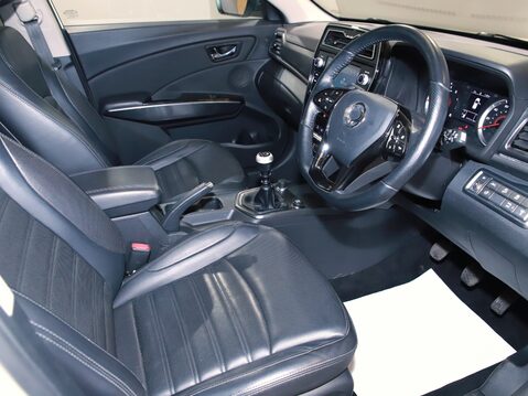 SsangYong Tivoli 1.5P Ultimate 5dr 19