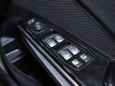 SsangYong Tivoli 1.5P Ultimate 5dr 31