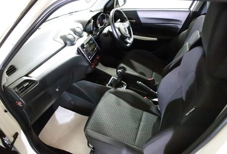 Suzuki Swift 1.0 Boosterjet SZ-T 5dr