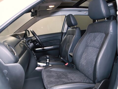 Suzuki Vitara 1.4 Boosterjet SZ5 5dr 21