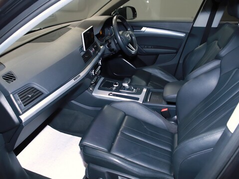 Audi Q5 2.0T FSI Quattro Sport 5dr S Tronic 2