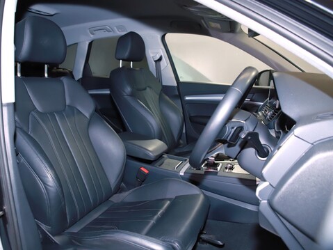 Audi Q5 2.0T FSI Quattro Sport 5dr S Tronic 19