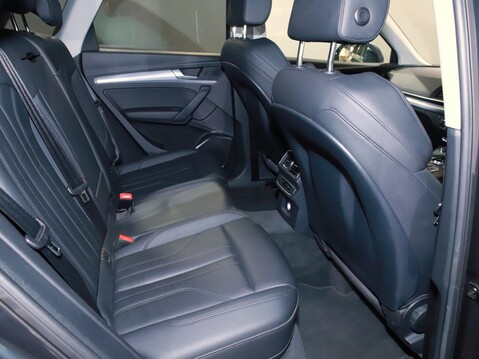 Audi Q5 2.0T FSI Quattro Sport 5dr S Tronic 32