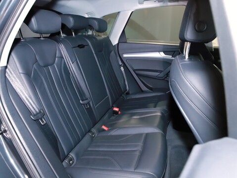 Audi Q5 2.0T FSI Quattro Sport 5dr S Tronic 33