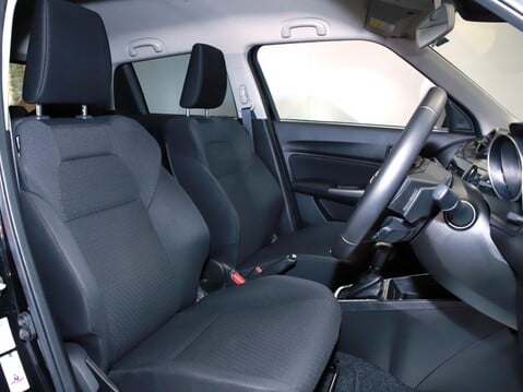 Suzuki Swift 1.2 Dualjet 83 12V Hybrid SZ5 5dr Auto 19