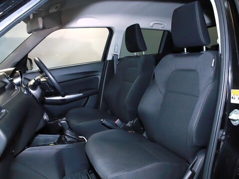 Suzuki Swift 1.2 Dualjet 83 12V Hybrid SZ5 5dr Auto 20