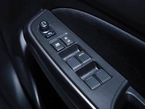 Suzuki Swift 1.2 Dualjet 83 12V Hybrid SZ5 5dr Auto 31