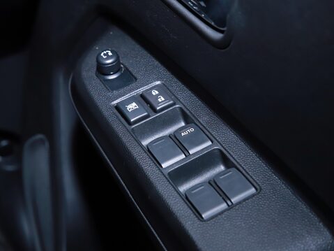 Suzuki Ignis 1.2 Dualjet 12V Hybrid SZ5 ALLGRIP 5dr 29