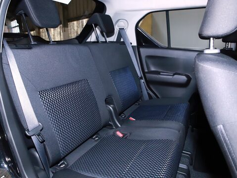 Suzuki Ignis 1.2 Dualjet 12V Hybrid SZ5 ALLGRIP 5dr 31