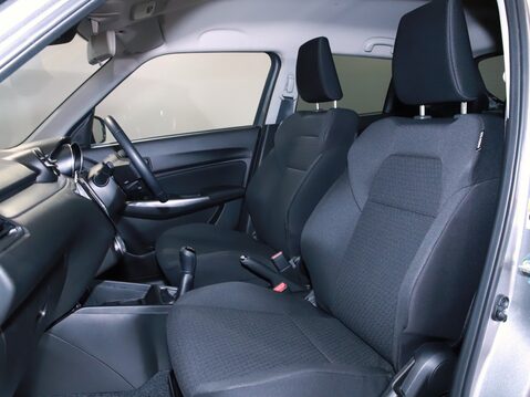 Suzuki Swift 1.2 Dualjet 83 12V Hybrid SZ5 5dr 21