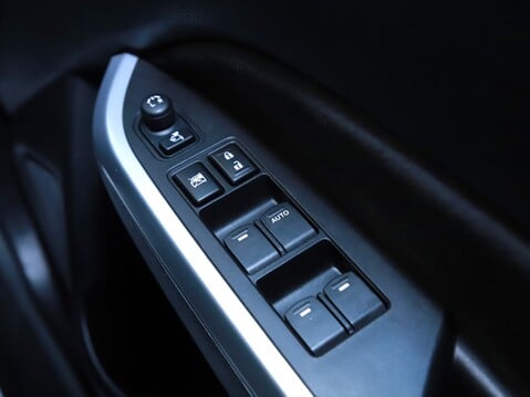 Suzuki Vitara 1.6 SZ5 [Urban Pack] 5dr 31