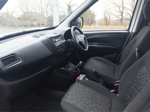 Vauxhall Combo 2300 1.6 CDTI 16V 105ps H1 Van Euro 6 [Start Stop] 3
